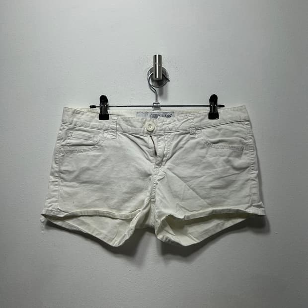 게스 여성 화이트 핫팬츠 30인치 실측