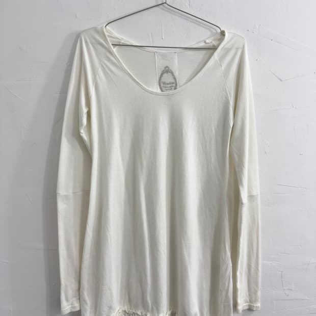 wendine white longsleeve