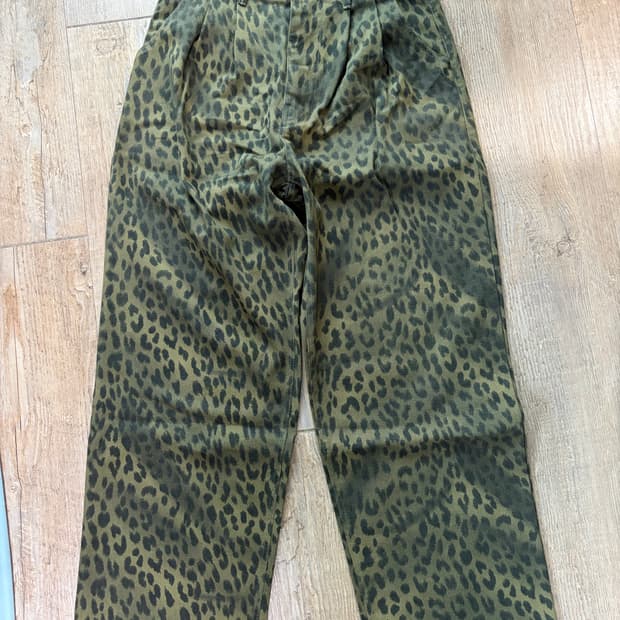 이알에스코 레오파드 배기 트라우저