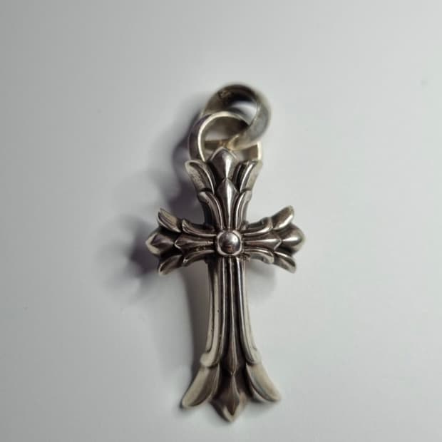 크롬하츠 더블크로스 위드베일 팝니딘