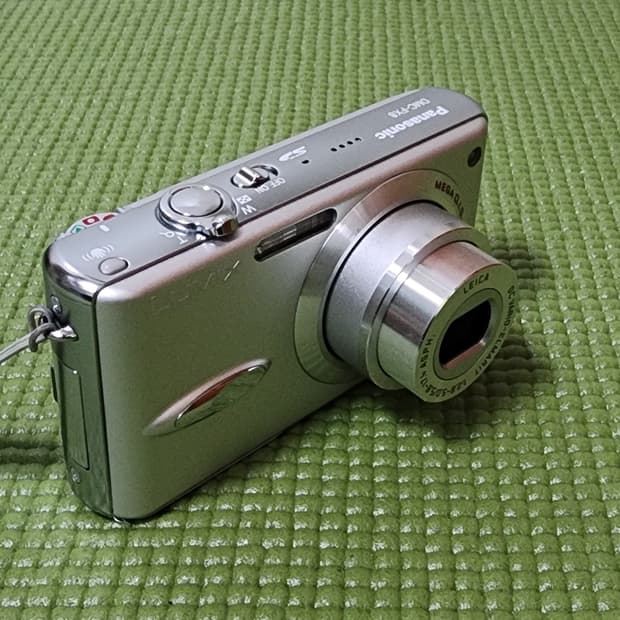 파나소닉 루믹스 디지털 카메라 dmc-fx8 팝니다.