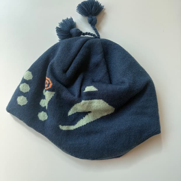 테켓 이어플립 비니