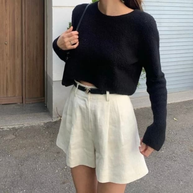 타낫 크롭 블랙 니트