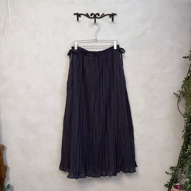 Deep purple dot pleats banding skirt