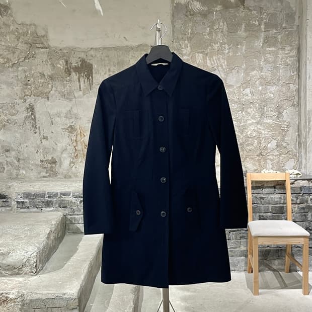 미우미우 다크 네이비 체스트 포켓 버튼 셔츠 자켓