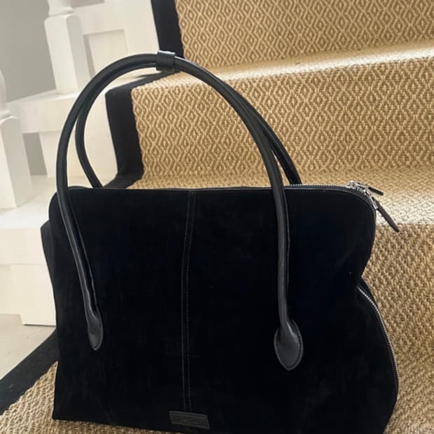 데누 마멜디 스웨이드백