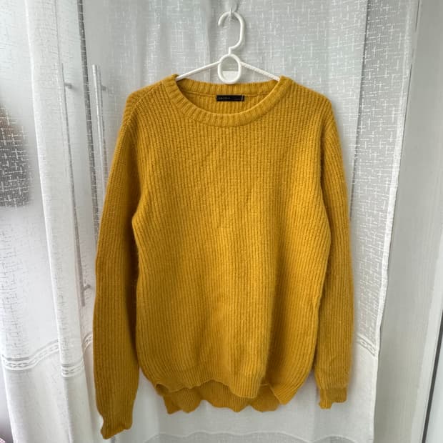 머스타드 포근 긴팔 니트 티셔츠