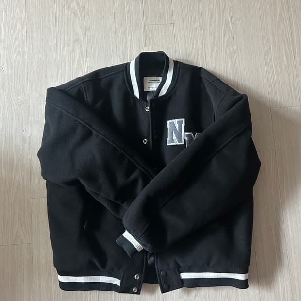 노매뉴얼 바시티 자켓