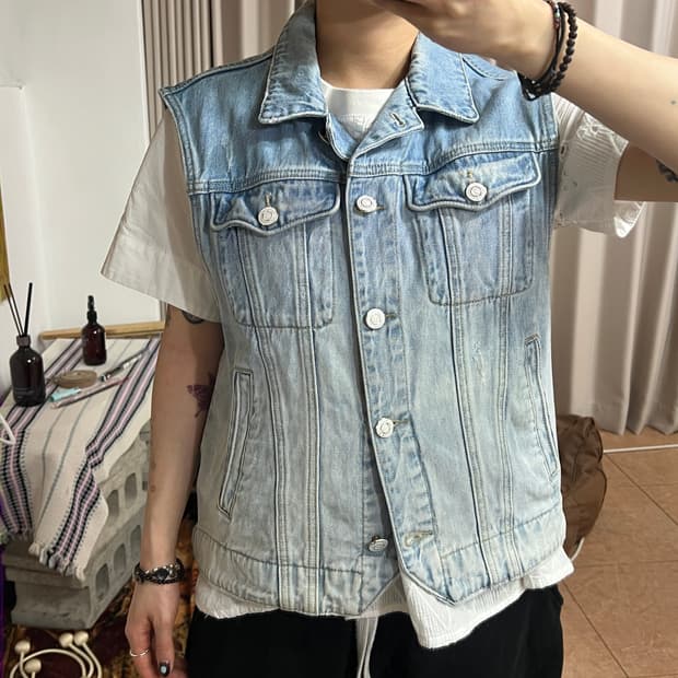 써스데이 아일랜드 그라데이션 데님 베스트 자켓
