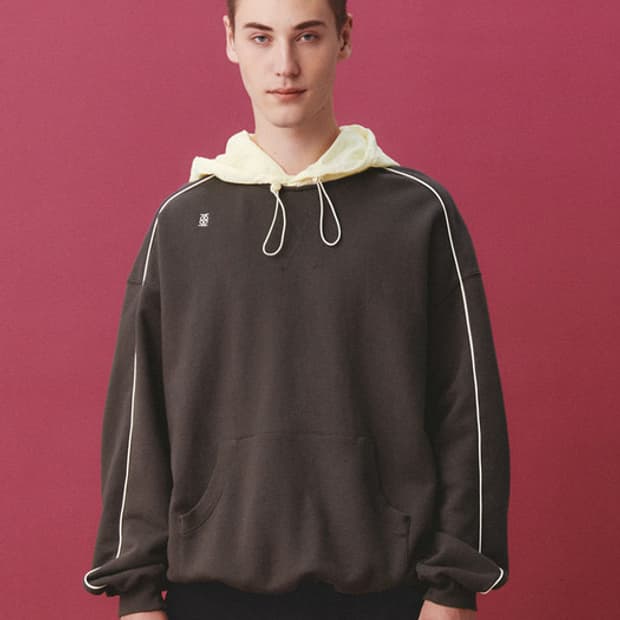 기준 ALVY Hoodie Charcoal Light Yellow