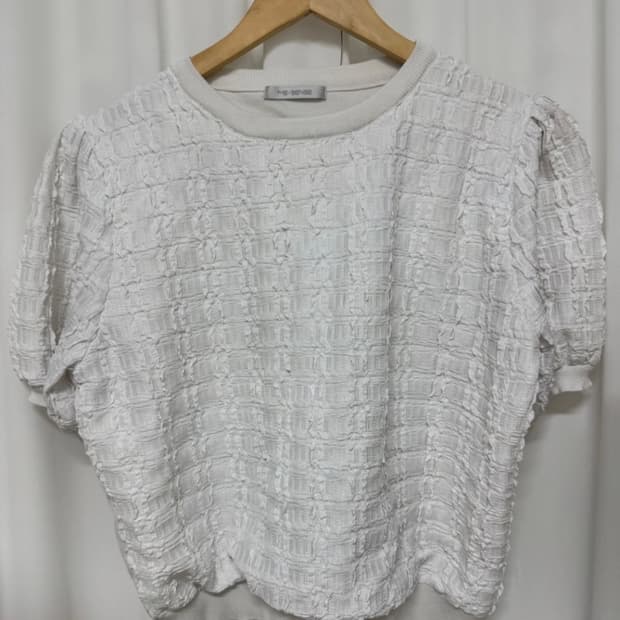 ME:SENSE 미센스 엠보 블라우스