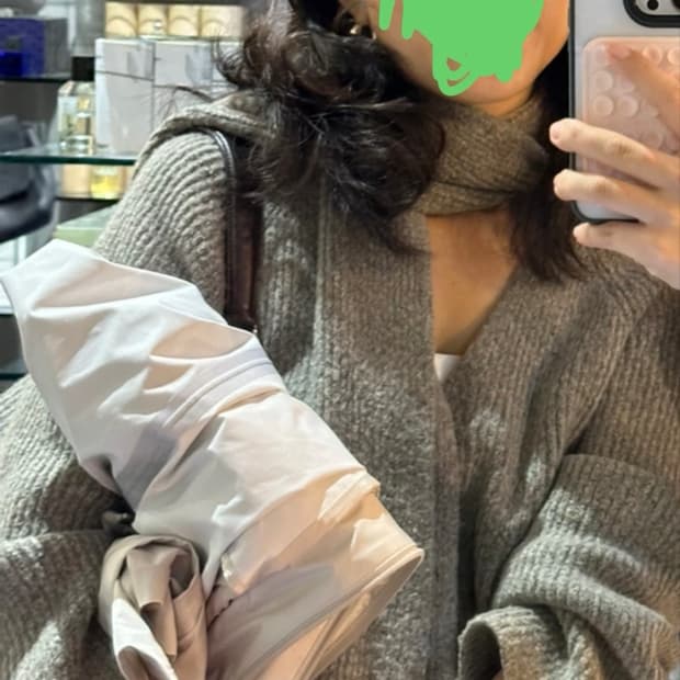 KLEY 회색 스웨터