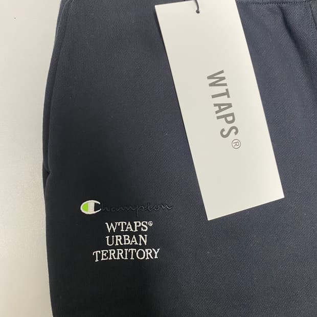 새상품 챔피온 x 더블탭스 아카데미 스웻팬츠 블랙 XL