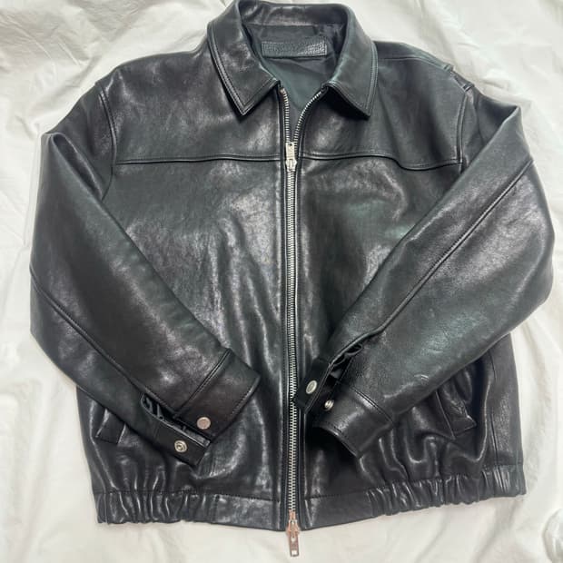 느와르 라르메스 세미오버핏 블루종