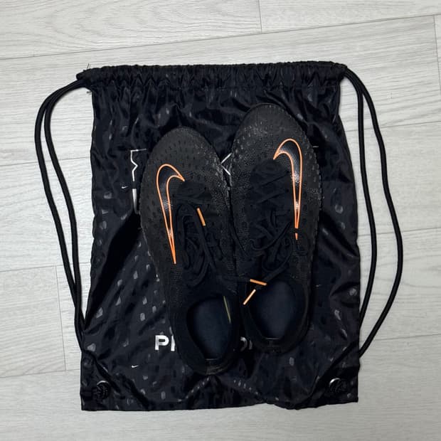 나이키 팬텀 울트라 베놈 FG [블랙/브라이트 시트러스]