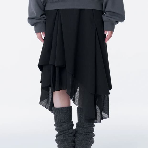 미세키서울 Unbalanced layered skirt BLACK
