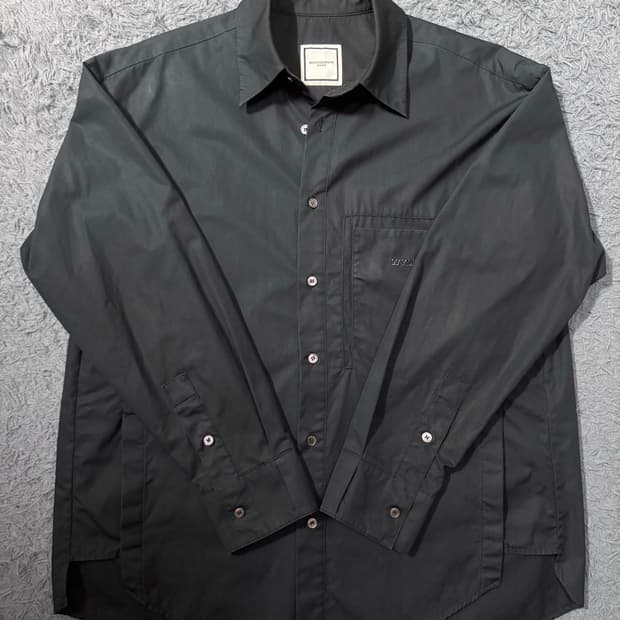 우영미 백로고 셔츠 46사이즈