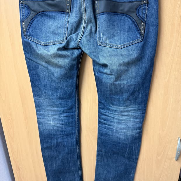 디젤 백포켓 디테일 데님팬츠 34 X 34