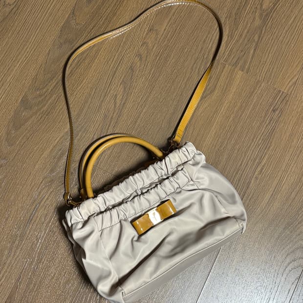 페라가모 미니 숄더백