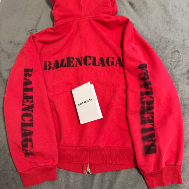 발렌시아가 후드집업