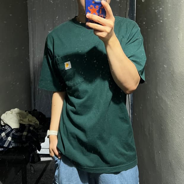 칼하트 K87 피그먼트 딥그린 체스트포켓 오리지널핏 코튼 반팔 티셔츠