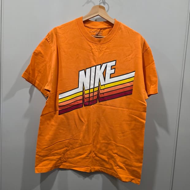 나이키(NIKE) 정품 레트로 로고 반팔 티셔츠