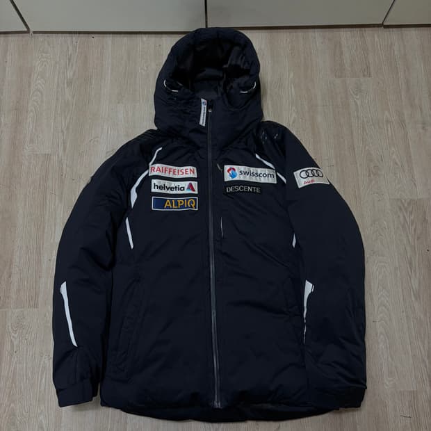 데상트 남성 아우디 스위스 레플리카 패딩 XXL/110 