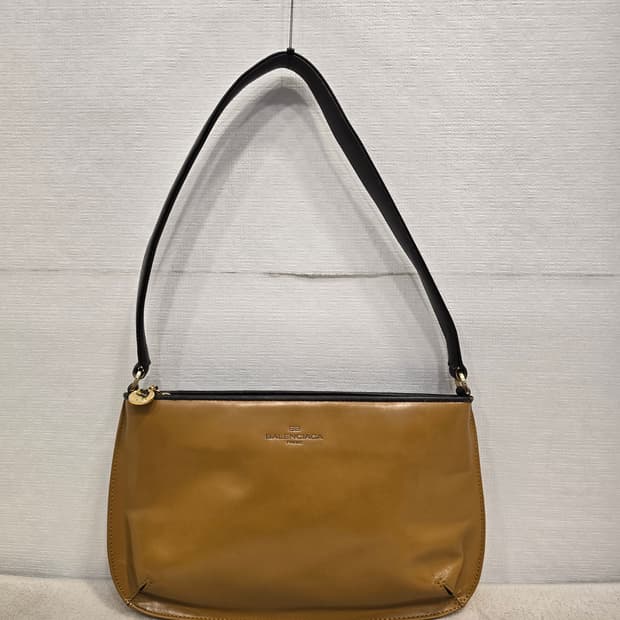 발렌시아가 카멜 숄더백