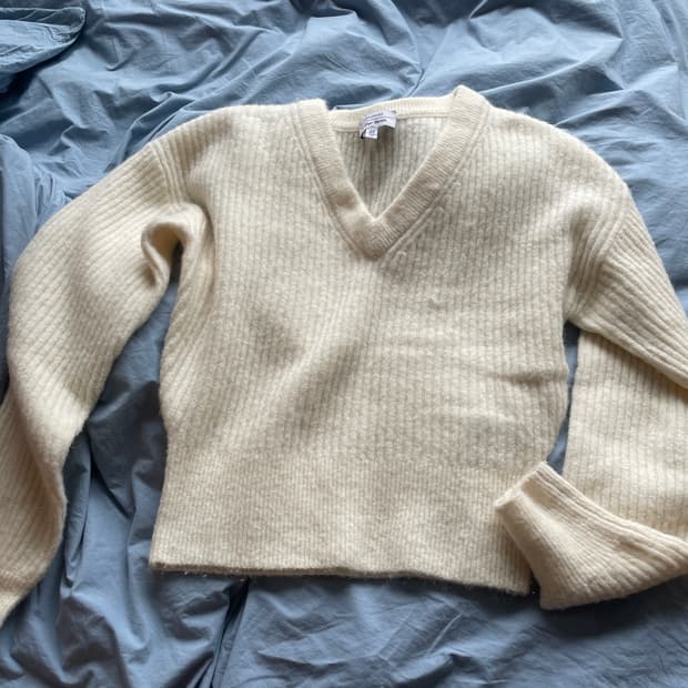 앤아더스토리즈 니트