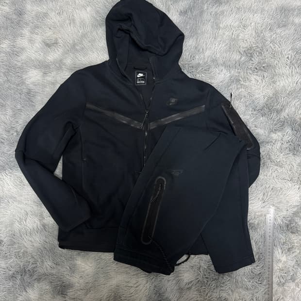 나이키 테크팩 세트 상의 L 하의 M 사이즈