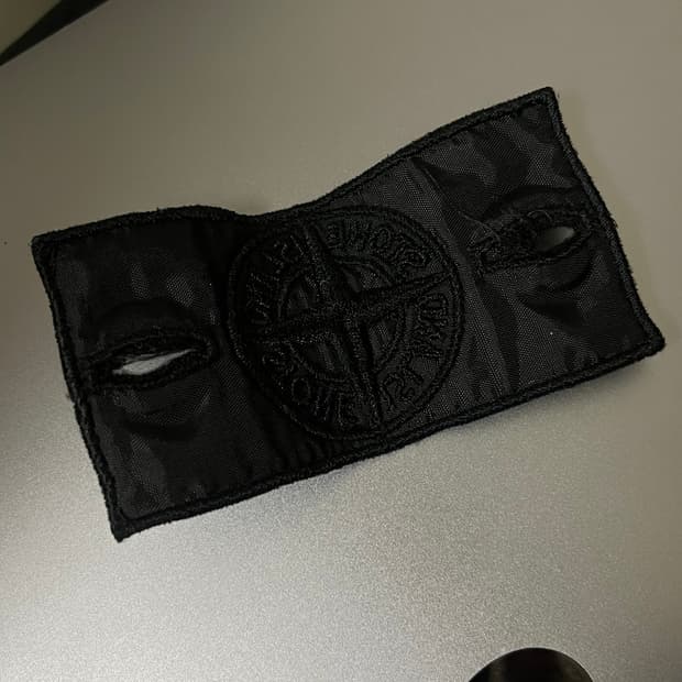 stone island ghost wappen