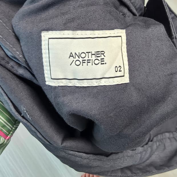 어나더오피스 산티아고슬랙스 스탠다드 02사이즈(fw시즌) 헤더그레이 판매