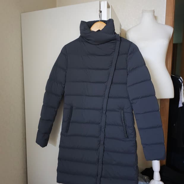 베라왕 슬림핏 다운패딩