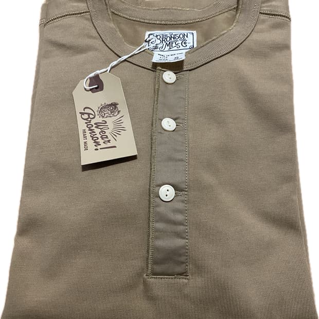 브론슨 헨리넥 S(새상품)