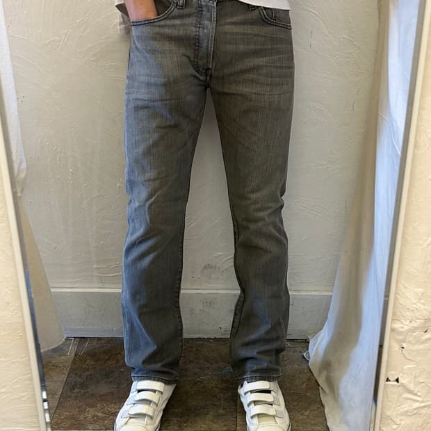 Levis 501 gray
