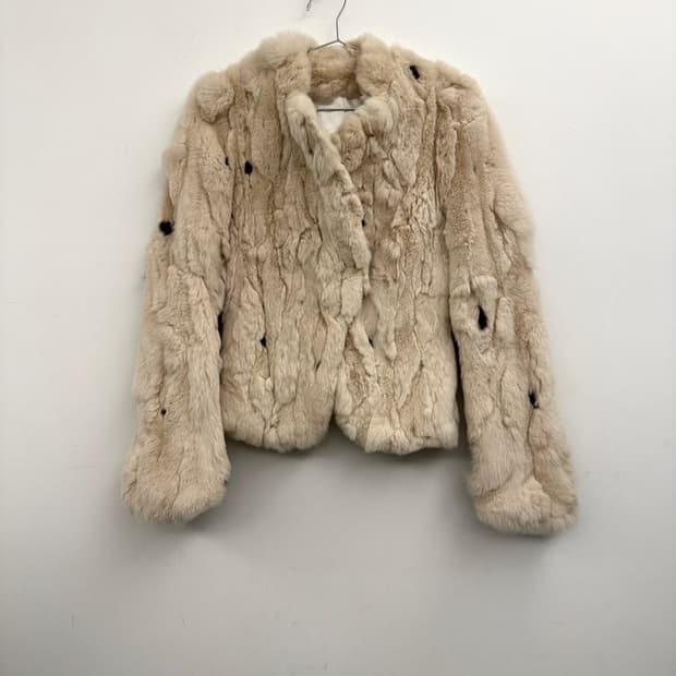 Milk rabbit fur jacket / ivory