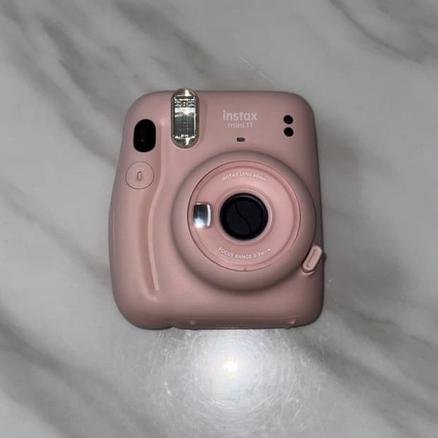 인스탁스 미니 11 폴라로이드 카메라 핑크