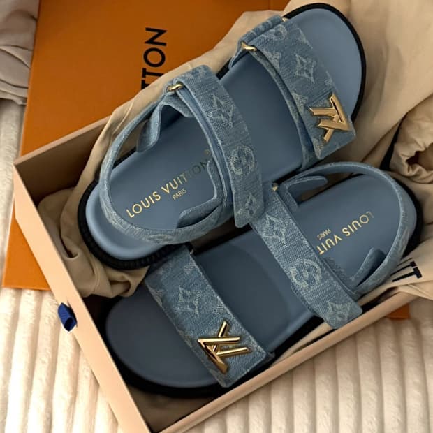 루이비통 샌들 235
