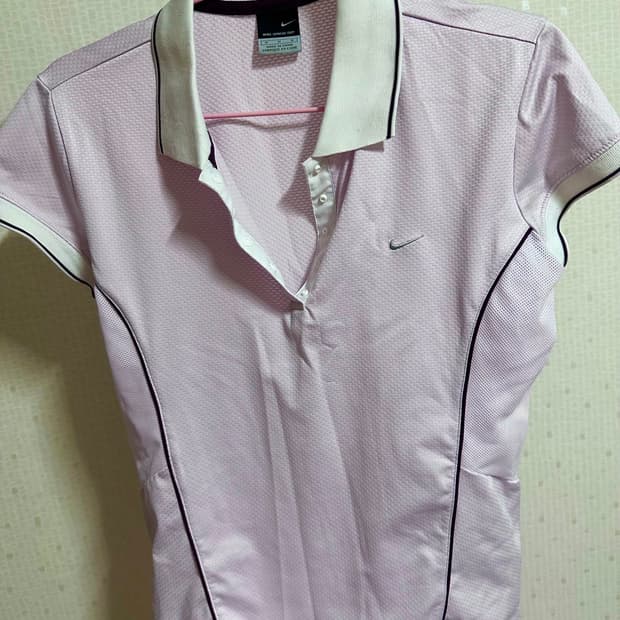 나이키 연보라 기능성반팔