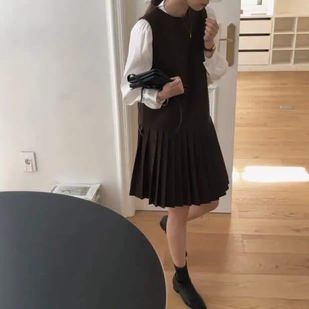 아카이브제이투유 르네 블라우스+세인트 플리츠 원피스 브라운