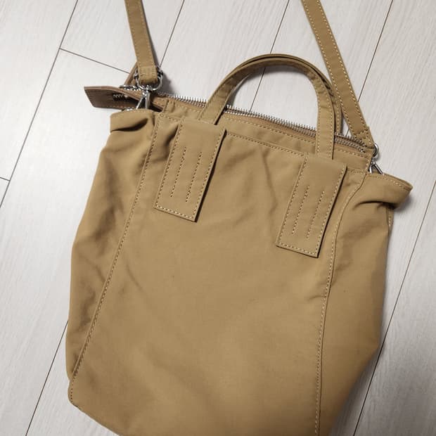 새상품급) ZARA 카멜 나일론 캐주얼 2way 토트백 크로스백
여러