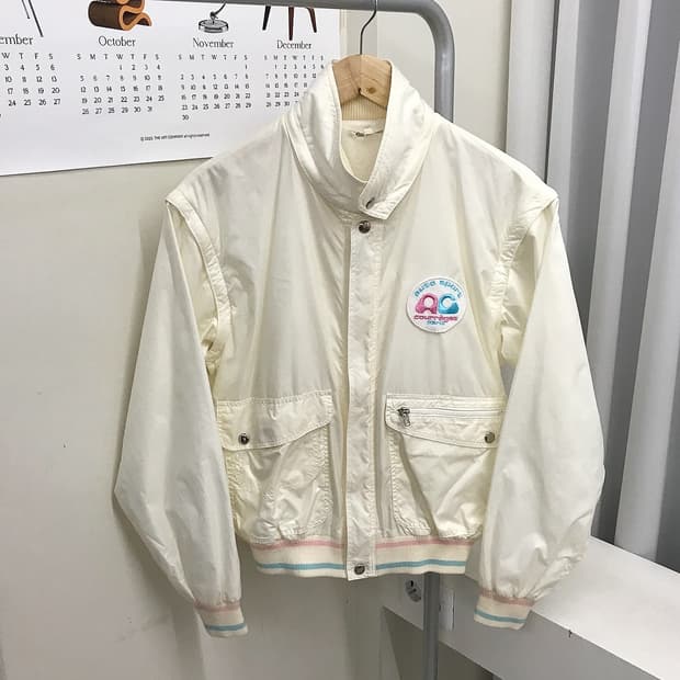 꾸레쥬 패치 로고 나일론 자켓