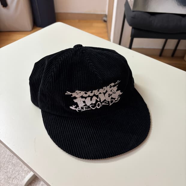 도넛 리벤지 코듀로이 캡