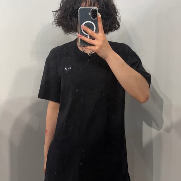 XL 꼼데가르송 플레이 블랙 하트 와펜 반팔 티셔츠