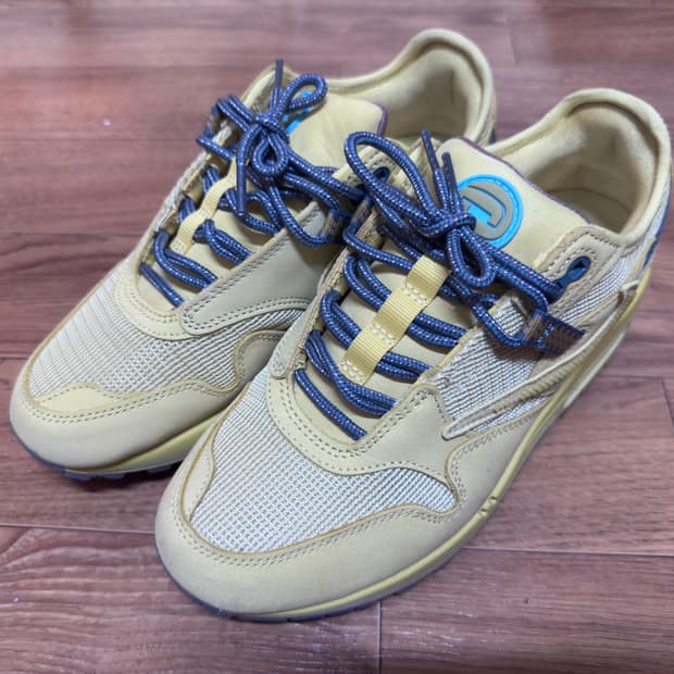 (245) 트래비스 스캇 에어맥스 1 캑터스 골드