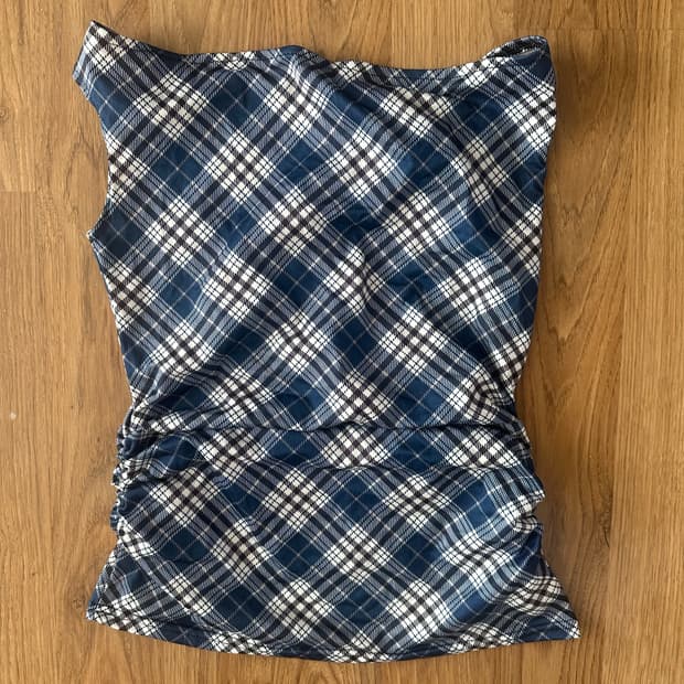 체크깅엄 넥셔링 슬리브리스  