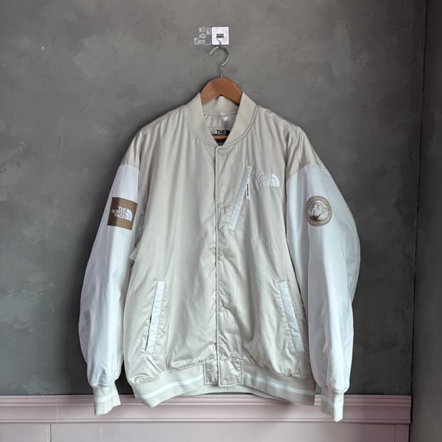 노스페이스 화이트라벨 플레이어 바시티 봄버 자켓 크림