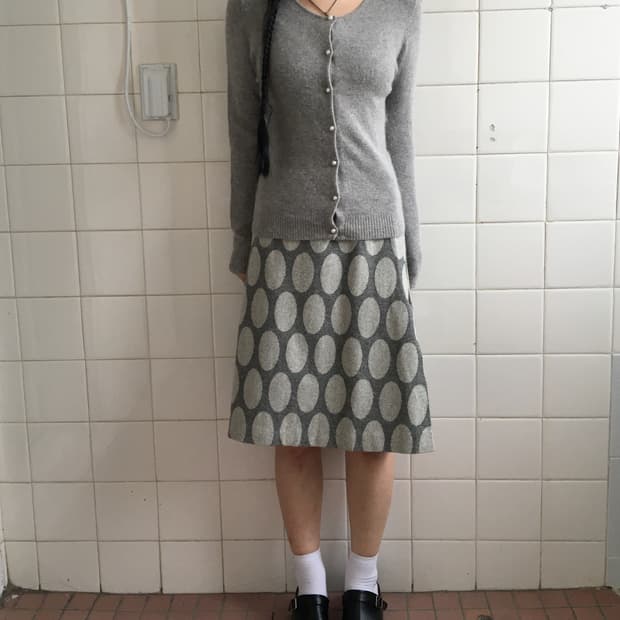 Button point knit cardigan