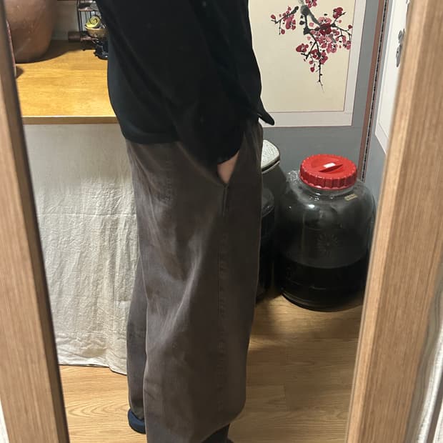 26ss 아모멘토 가먼트 다잉 커브드 팬츠