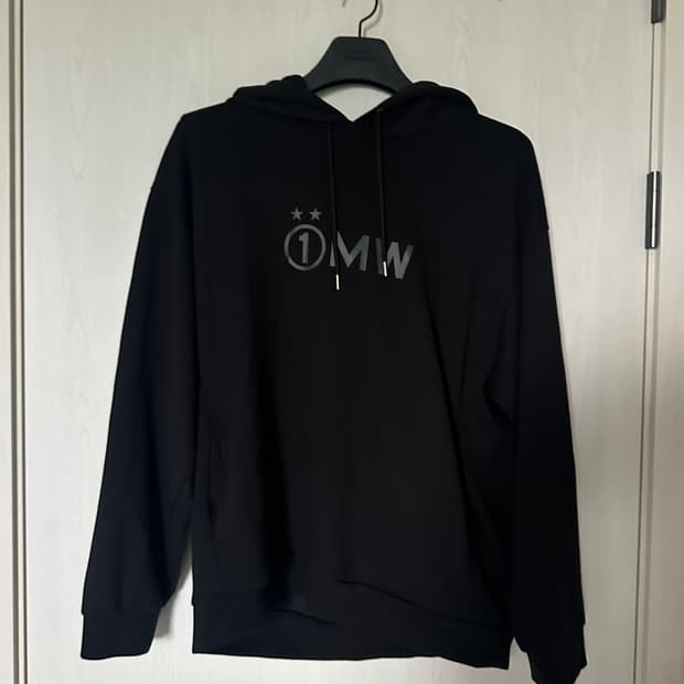 (L)1MW bySOPHxGU 폴리 후드티